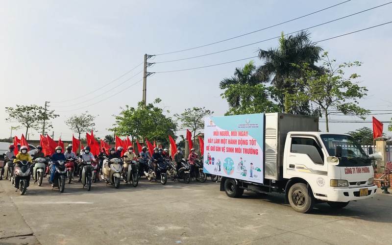 
Nông dân Bắc Ninh hưởng ứng tuần lễ nước sạch vệ sinh môi trường, phát động “Làm sạch đồng ruộng” 
