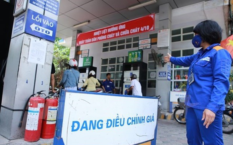 Giá xăng dầu hôm nay 1/5: Giá xăng dầu trong nước sau nghỉ lễ tăng hay giảm?