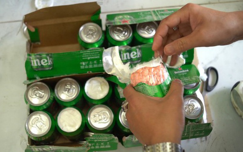 Phát hiện hàng chục kg ma túy "ẩn" trong kem dưỡng da và lon bia