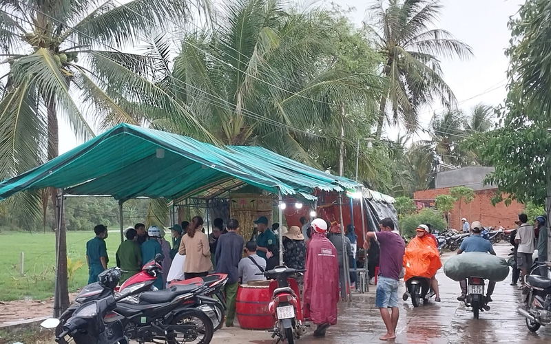 Ba chị em ruột đi chăn dê bị rớt xuống hồ nước chết đuối thương tâm ở Ninh Thuận 