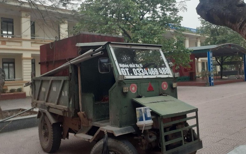 Hà Nội: Hàng nghìn hộ dân sống giữa 2 nhà máy nước lớn nhất miền Bắc lại phải mua từng can, chậu nước sinh hoạt