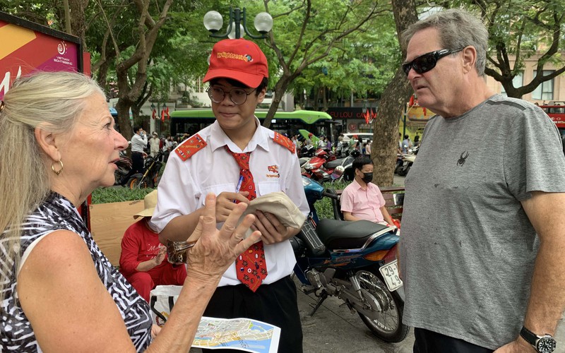 Hà Nội đón 719 nghìn lượt khách, doanh thu ước đạt 2,4 nghìn tỷ đồng trong kỳ nghỉ lễ 30/4-1/5 