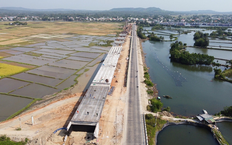 Quảng Ngãi: “Đua” thời gian đưa cầu 190 tỷ đồng của công trình trọng điểm về đích trước hạn định 