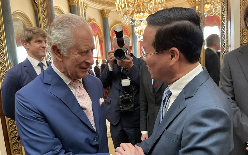 Chủ tịch nước hội kiến Nhà vua Anh Charles III: Cử chỉ đặc biệt chúc mừng tân vương