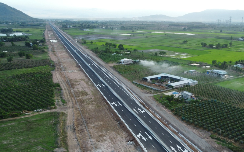 Vì sao dự án cao tốc Mỹ An - Cao Lãnh "đội vốn" hơn 1.400 tỷ đồng?