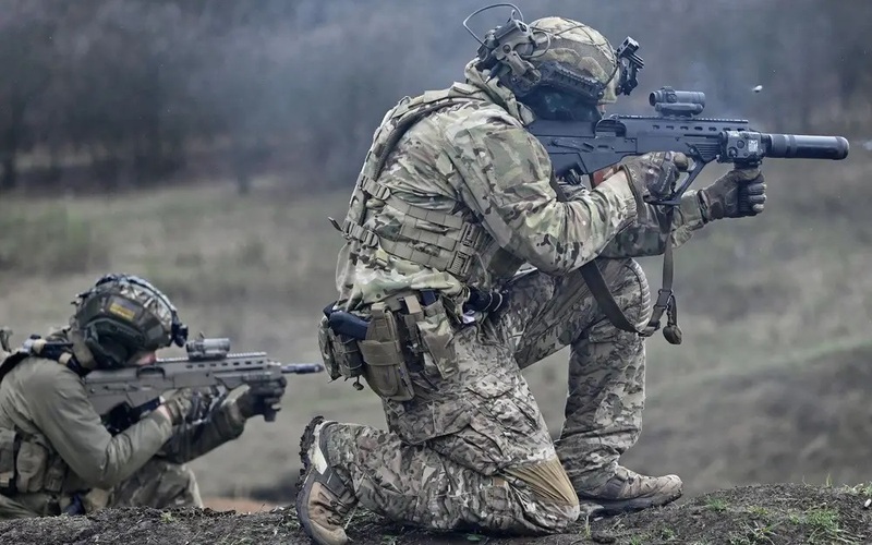 Trận chiến Donetsk: Cố tấn công quân Nga, nhóm bộ binh Ukraine vô tình dẫm phải mìn của chính họ
