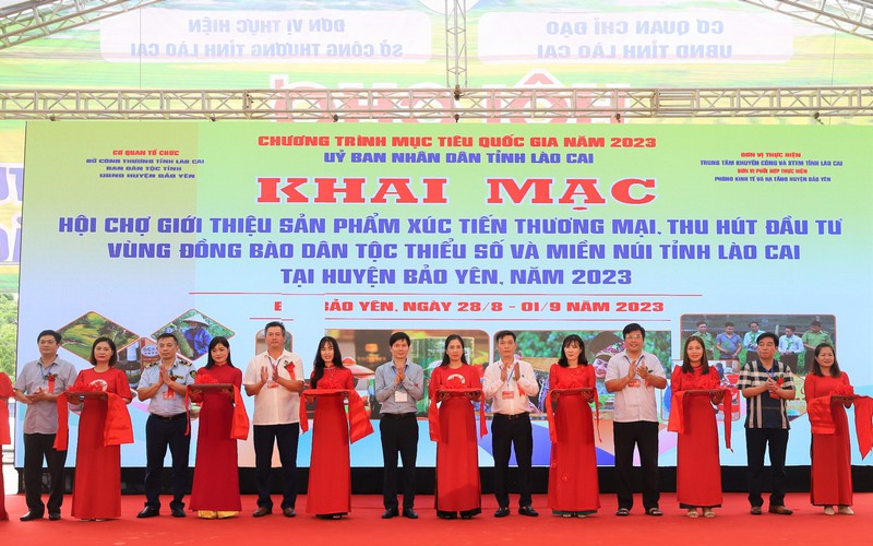 Lào Cai lần đầu tiên tổ chức Hội chợ dành cho vùng dân tộc thiểu số và miền núi