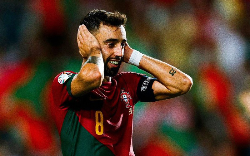 Ronaldo vắng mặt, Bruno Fernandes lập kỷ lục giúp Bồ Đào Nha đại thắng 9-0