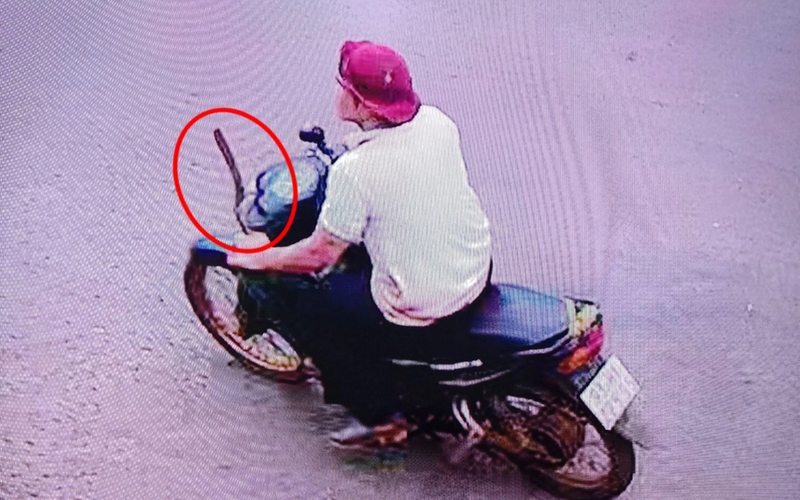 Bắt giữ học viên trốn trại cai nghiện, cướp xe máy của người dân
