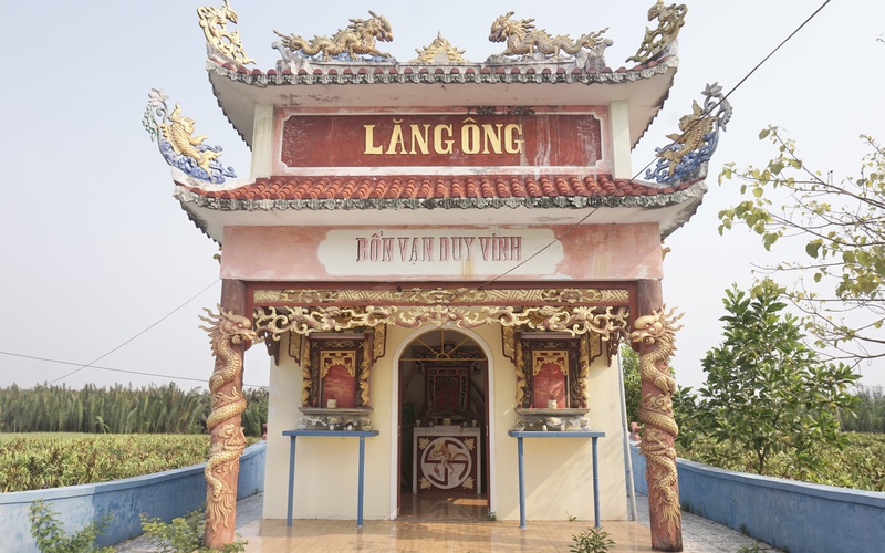 Một lăng mộ có hình dáng lạ ở Quảng Nam, bên trong thờ ngọc cốt loài linh vật của biển cả 