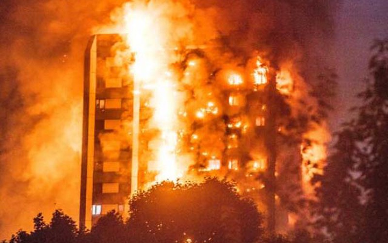 Hình ảnh ghê sợ bên trong chung cư London bị lửa thiêu