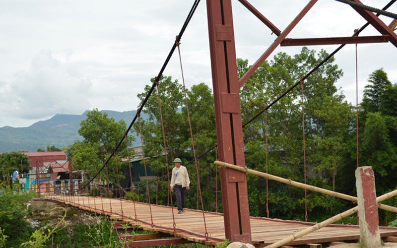 Điện Biên: Xây cầu bê tông thay cầu treo