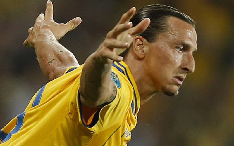 Ibrahimovic kêu gọi Steven Gerrard xuất ngoại