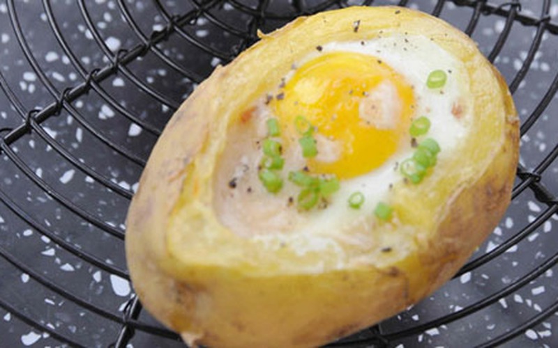 Trứng khoai tây bỏ lò – món ngon cho ngày đầu đông