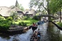 Giethoorn - thị trấn đẹp như cổ tích và có phương tiện giao thông duy nhất là thuyền